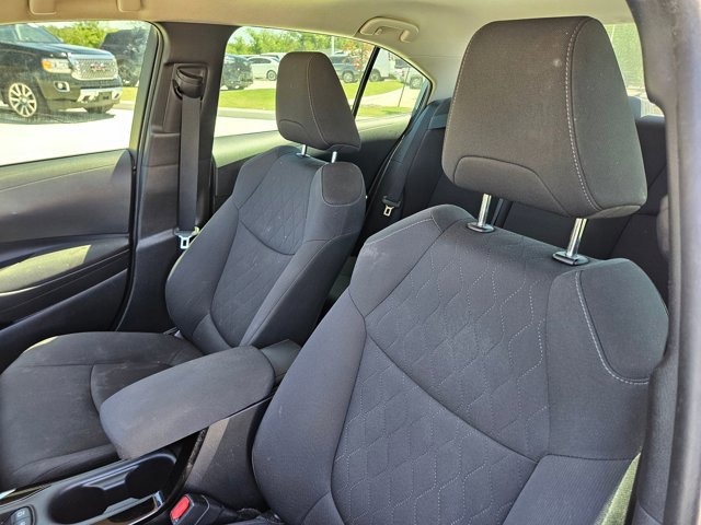 Used 2021 Toyota Corolla LE image 19