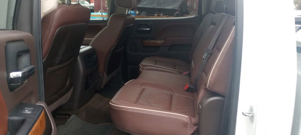 Used 2015 Chevrolet Silverado 2500 High Country w/ Duramax Plus Package image 16