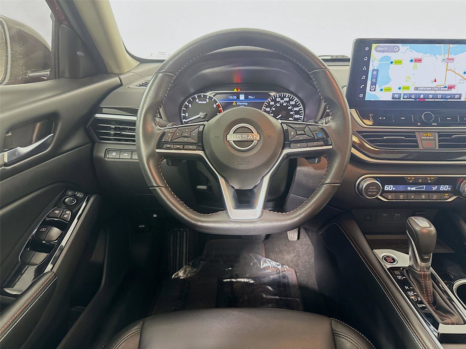 Used 2024 Nissan Altima 2.0 SR image 3