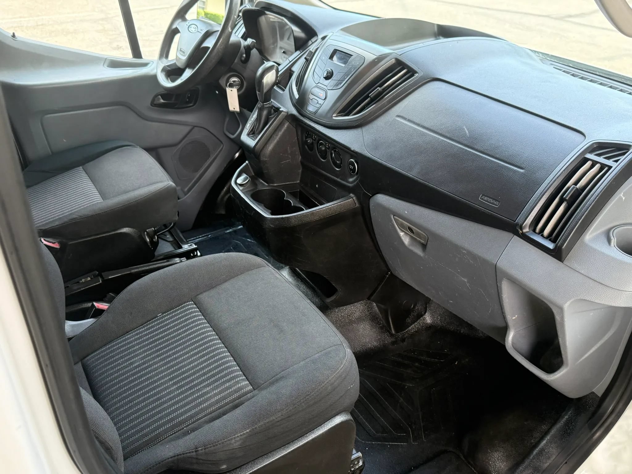 Used 2018 Ford Transit 250 148 Medium Roof RWD image 15