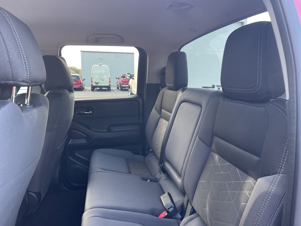 Certified 2025 Nissan Frontier SV image 20