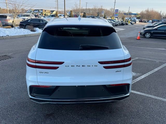 Used 2026 Genesis GV70 2.5T Select image 11