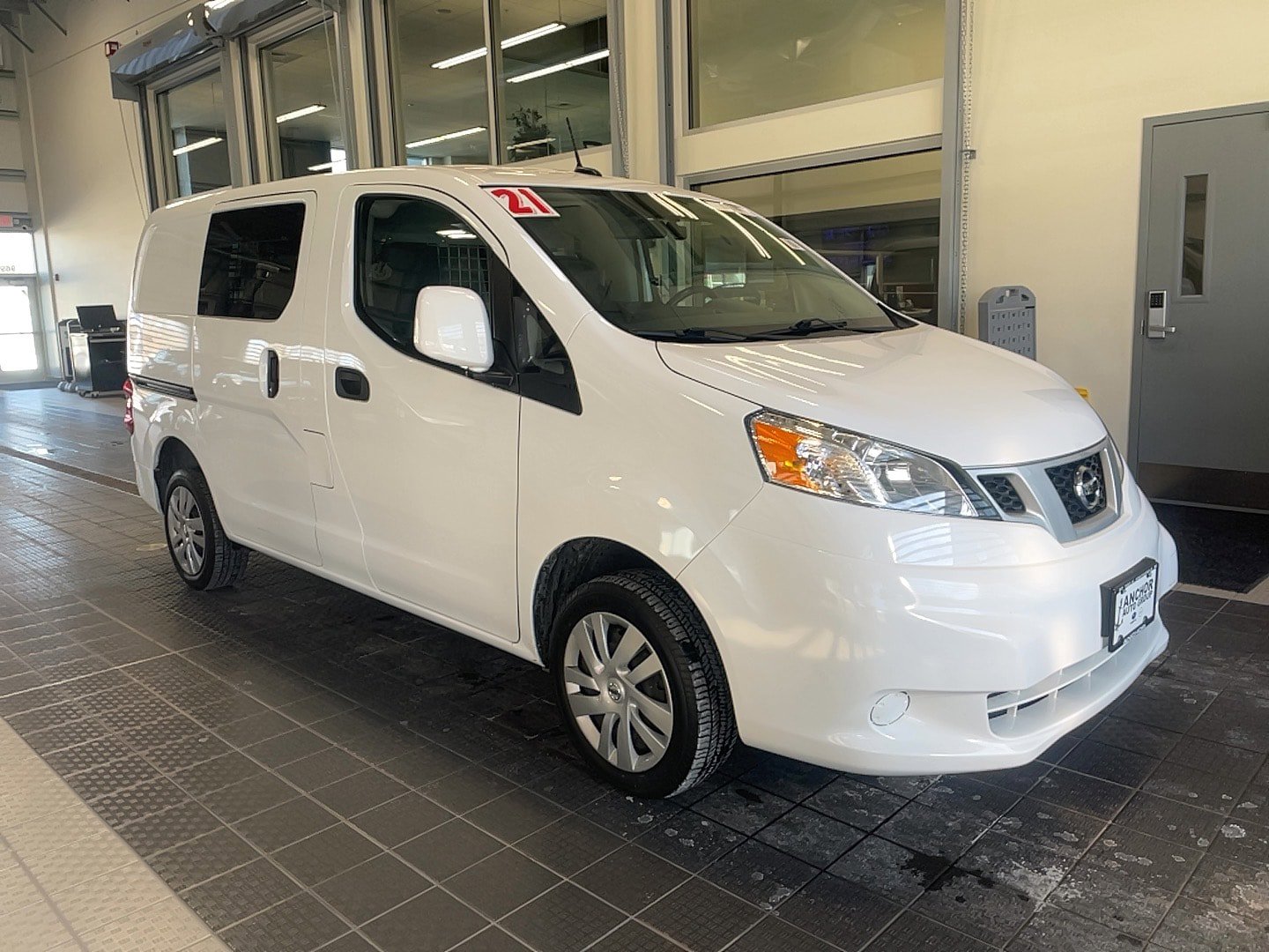 Used 2021 Nissan NV200 SV w/ Sliding Door Glass Package image 1