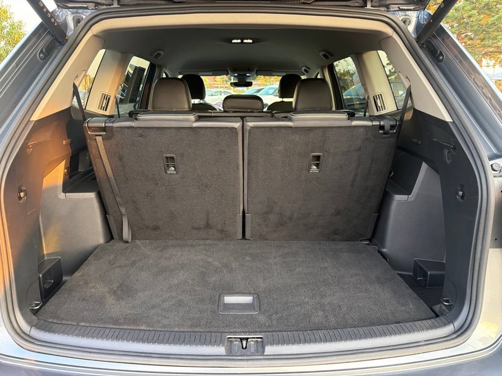 Used 2025 Volkswagen Atlas SE AWD/4WD image 19