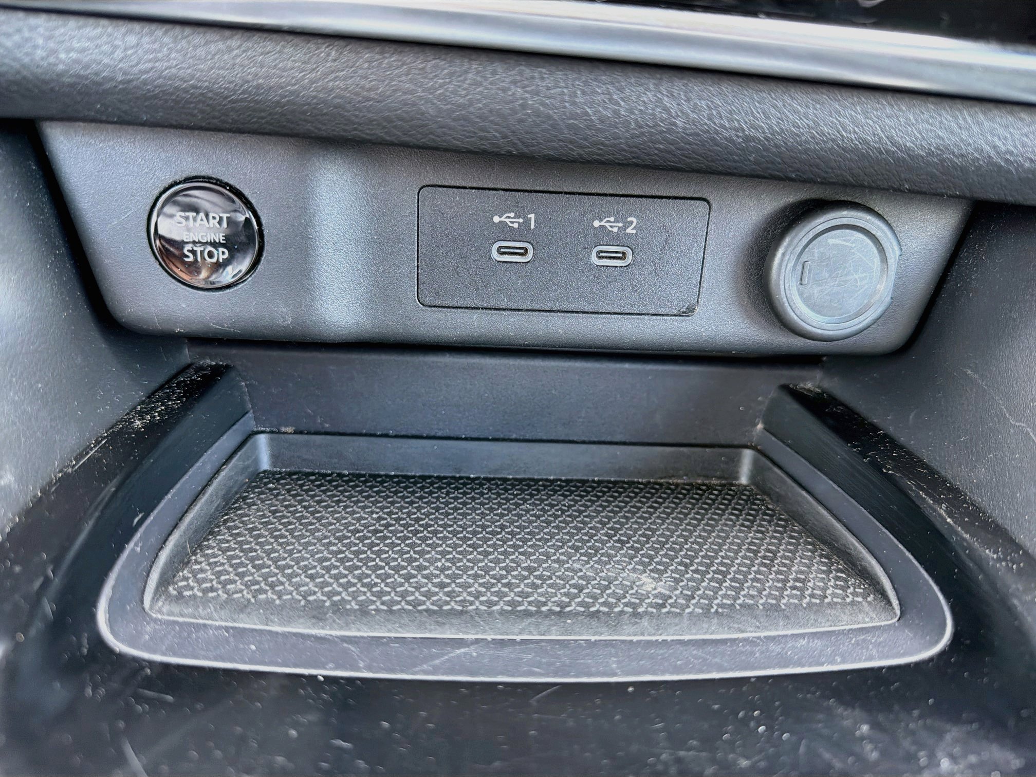 Used 2024 Nissan Rogue S AWD/4WD image 29