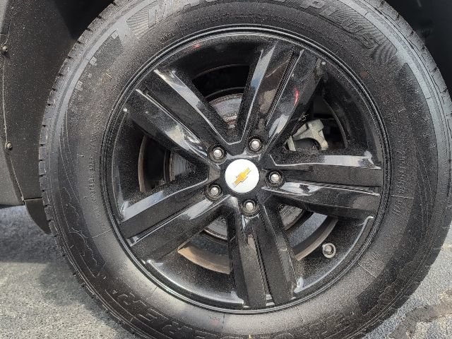 Used 2017 Chevrolet Trax LT w/ LT Convenience Package AWD/4WD image 9