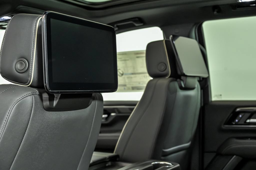New 2026 GMC Yukon Elevation w/ Elevation Premium Package AWD/4WD image 12