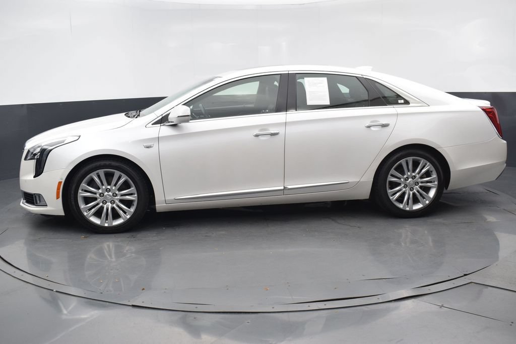 Used 2019 Cadillac XTS Luxury w/ Driver Awareness Package FWD image 2