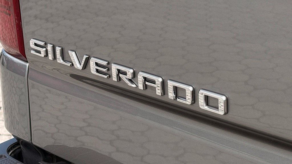 Used 2025 Chevrolet Silverado 1500 LT RWD image 19