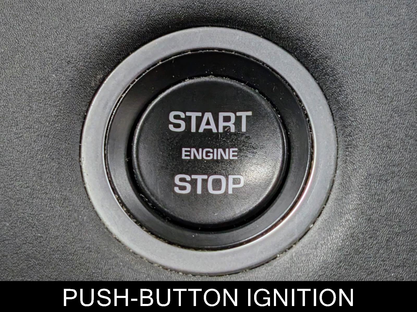 Used 2017 Land Rover Discovery HSE image 33