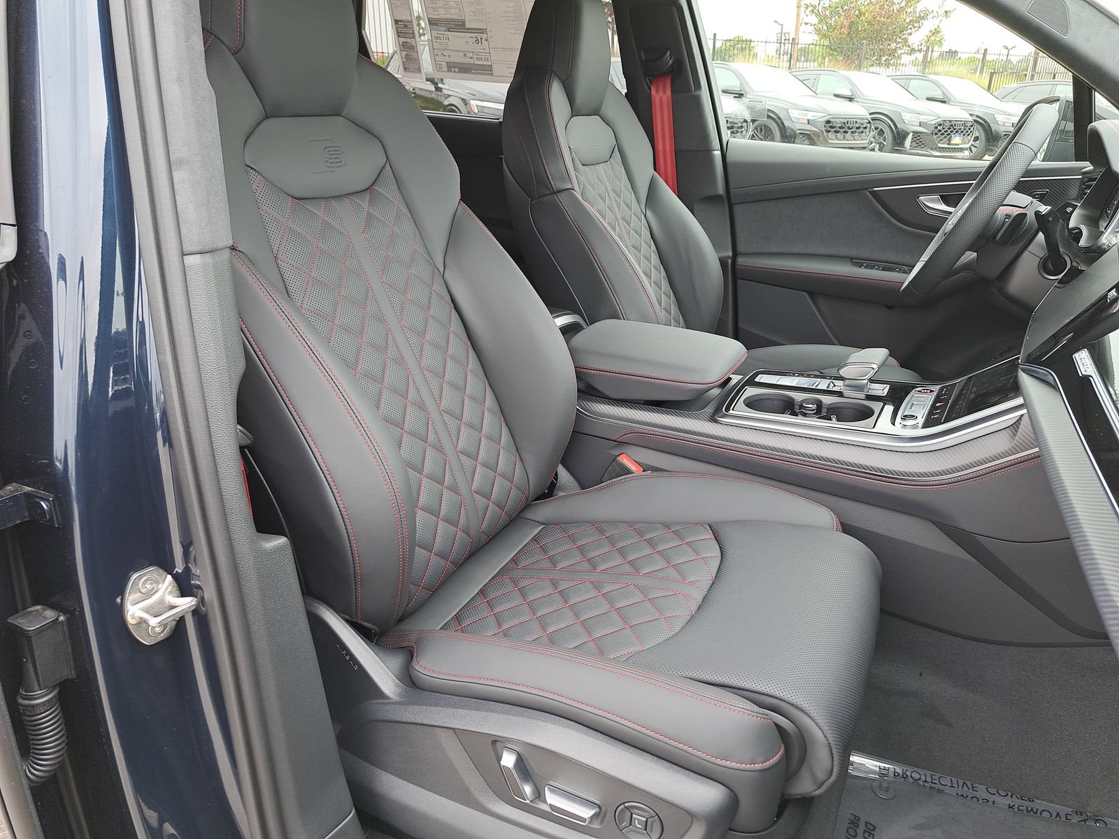 New 2026 Audi SQ7 Prestige AWD/4WD image 10