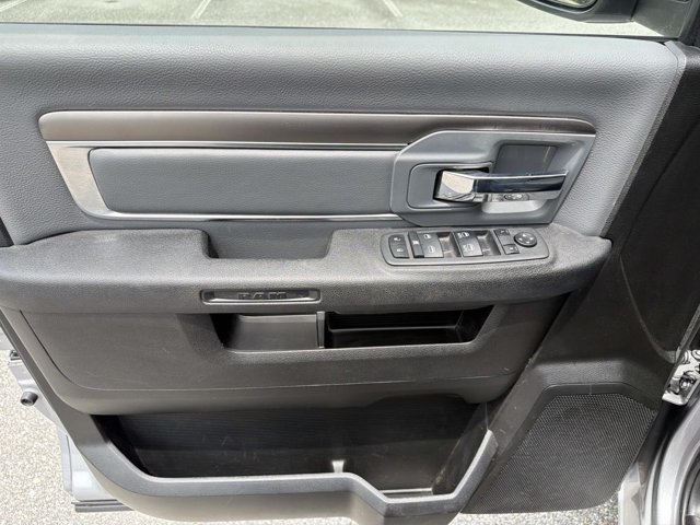 Used 2024 RAM 1500 Classic SLT AWD/4WD image 7
