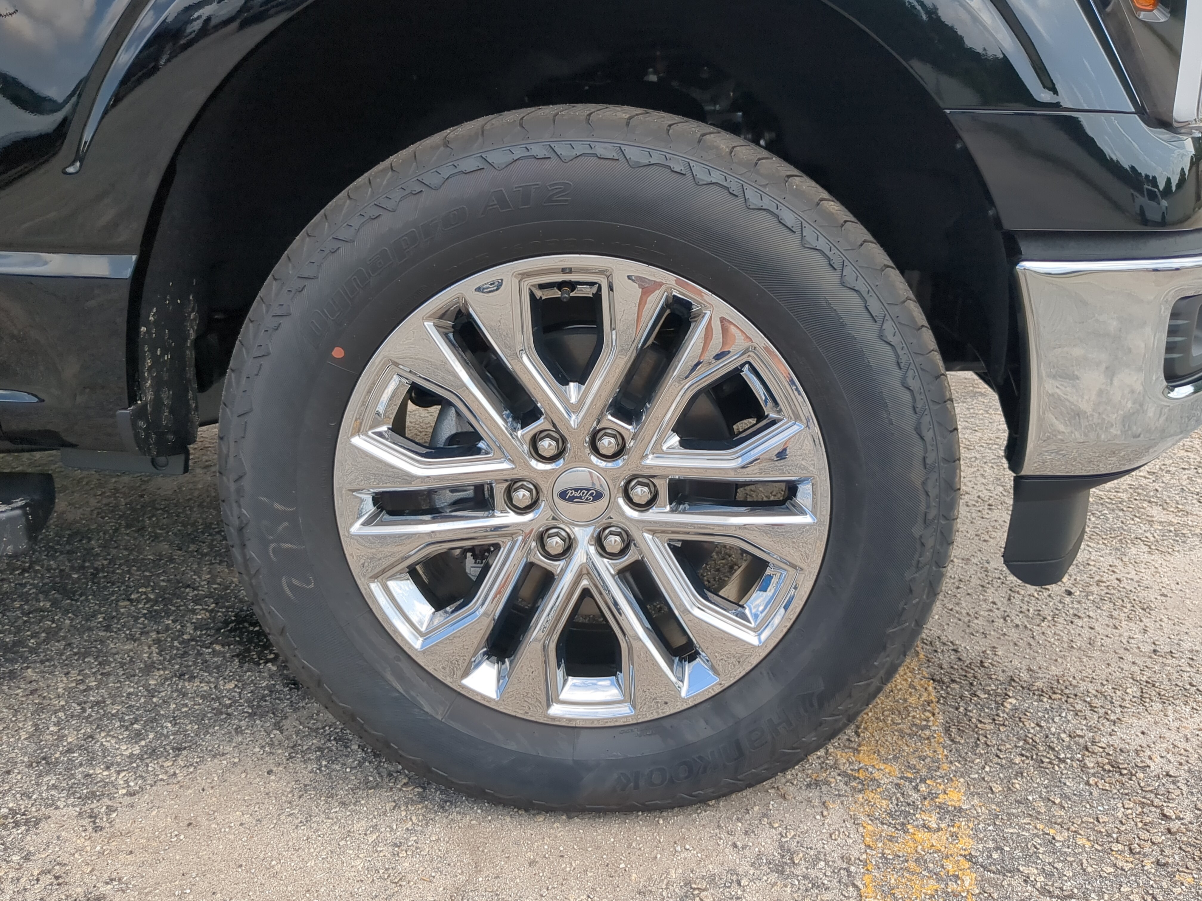 New 2026 Ford F150 Lariat w/ Equipment Group 501A Mid AWD/4WD image 9