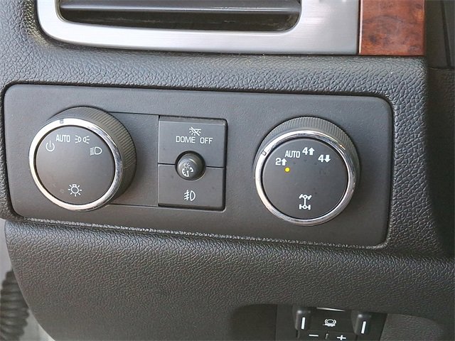 Used 2014 Chevrolet Suburban LT w/ All-Star Edition image 24