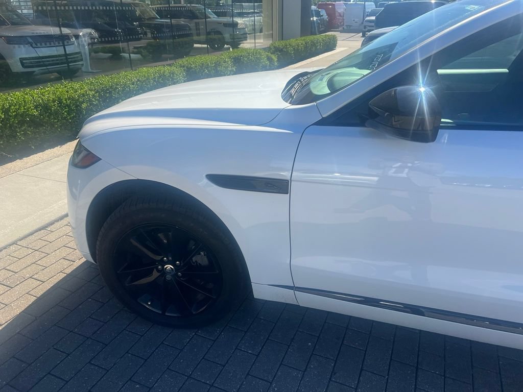 Used 2024 Jaguar F-PACE R-Dynamic S AWD/4WD image 12