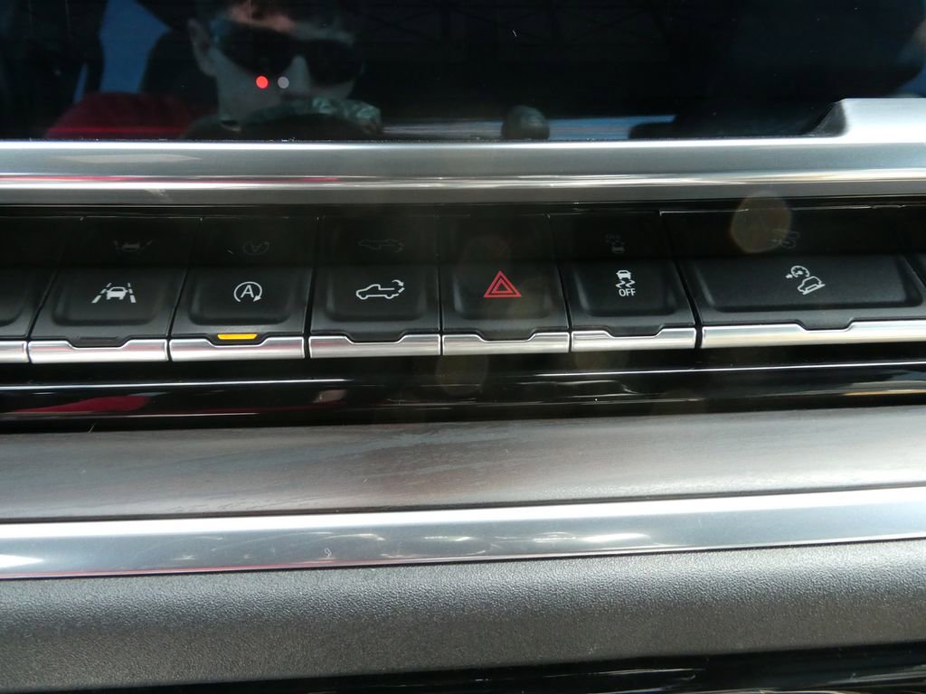 Used 2022 GMC Sierra 1500 SLT w/ SLT Premium Package image 29