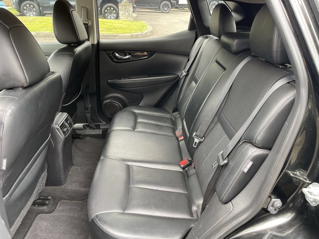 Used 2021 Nissan Rogue Sport SL AWD/4WD image 25