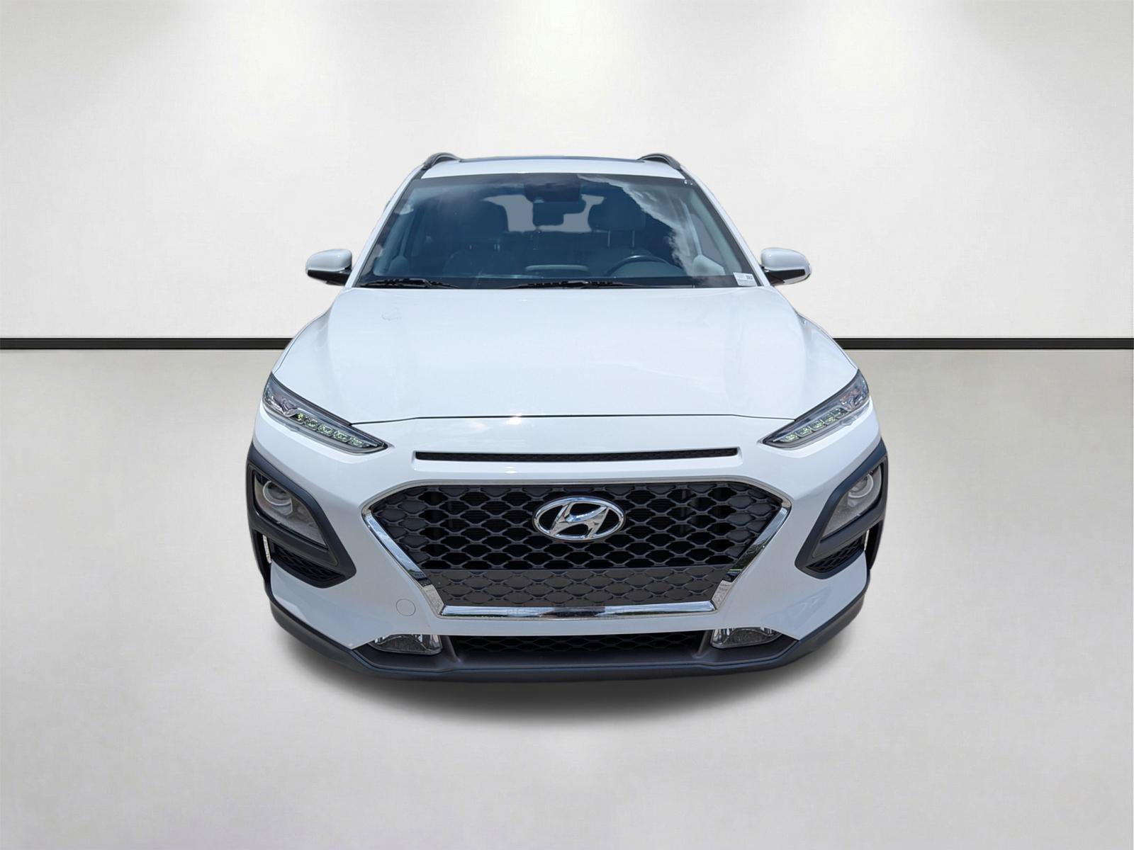 Used 2021 Hyundai Kona Limited w/ Cargo Package FWD image 9