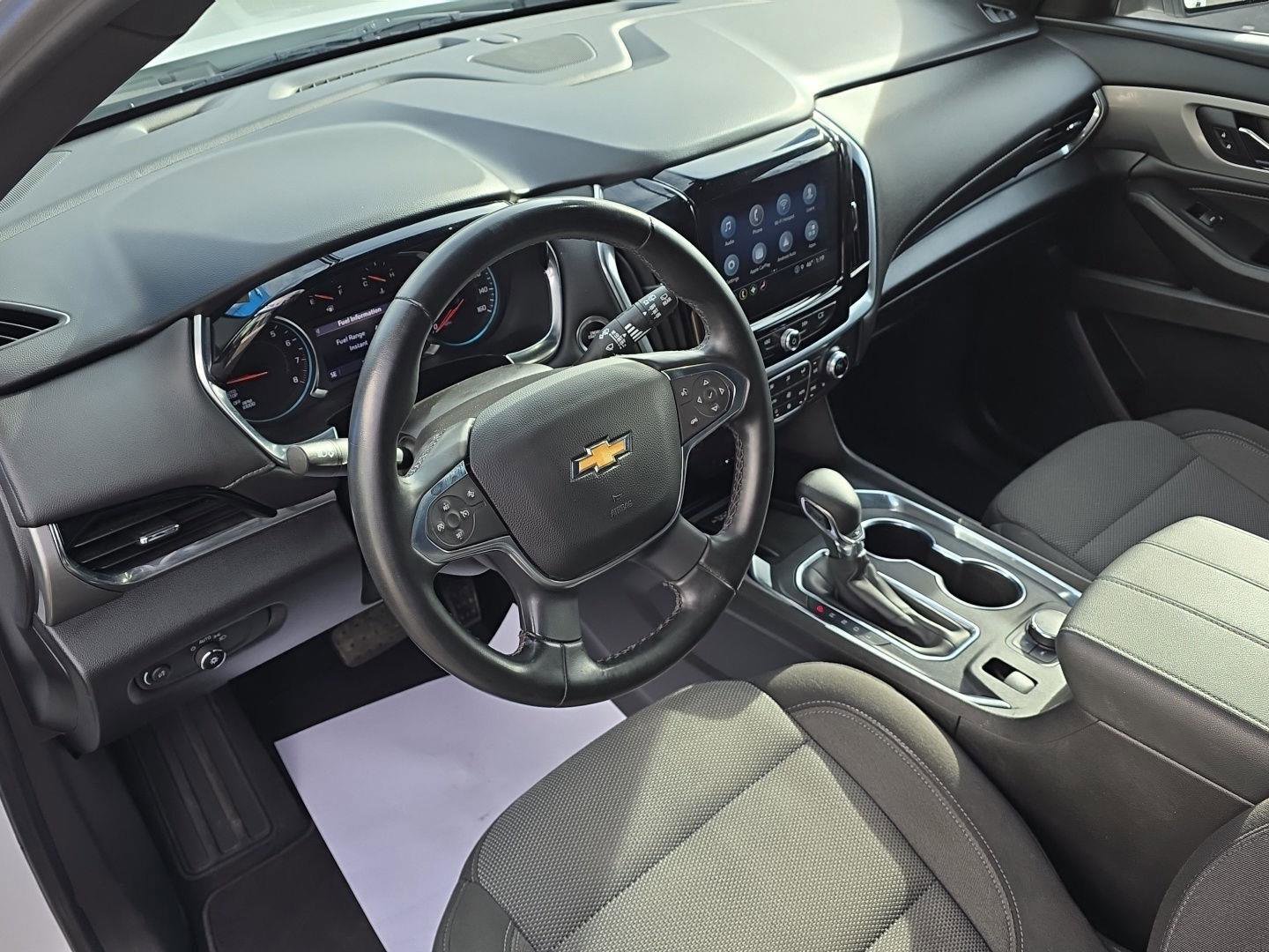 Used 2023 Chevrolet Traverse LT image 10