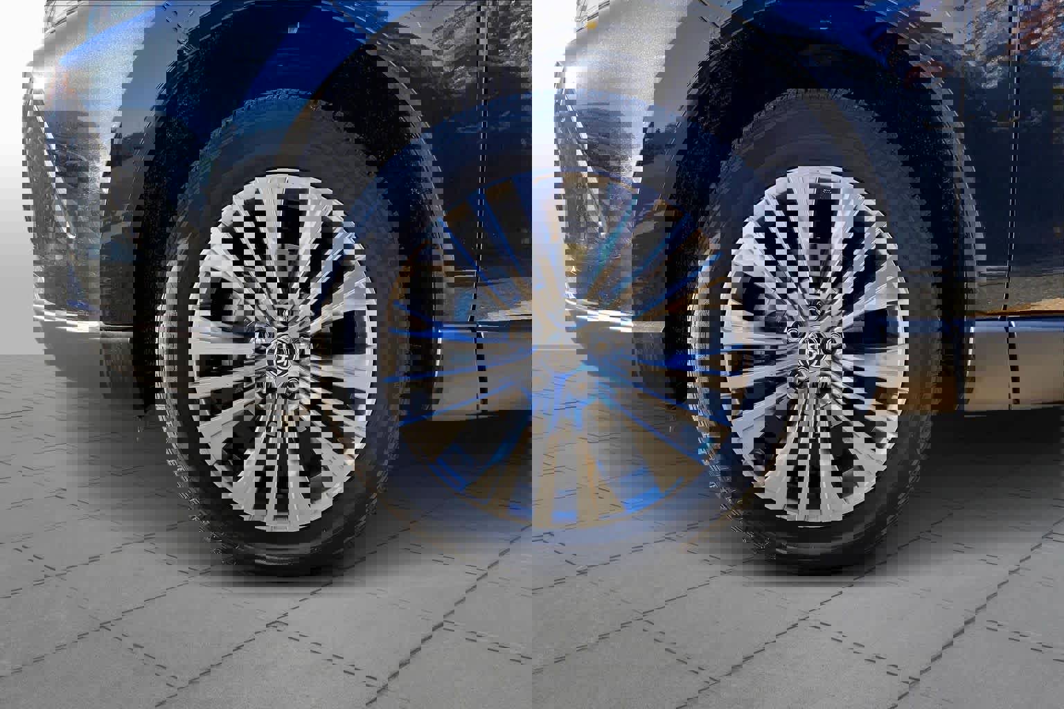 Used 2022 Toyota Venza Limited image 10