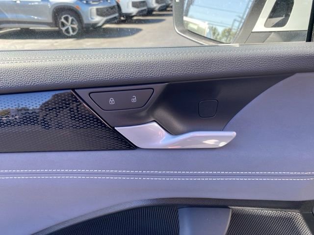 New 2025 Volkswagen Tiguan SE image 22