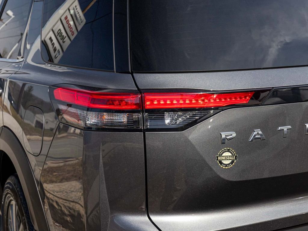 Used 2023 Nissan Pathfinder SV AWD/4WD image 39