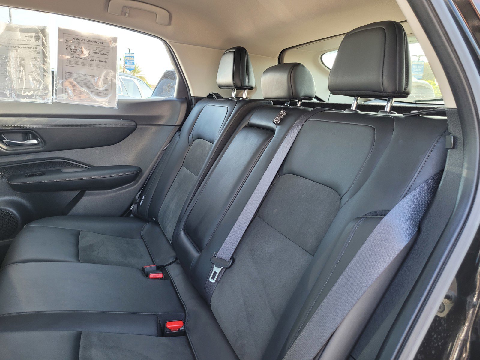 Used 2024 Nissan Ariya AWD image 12