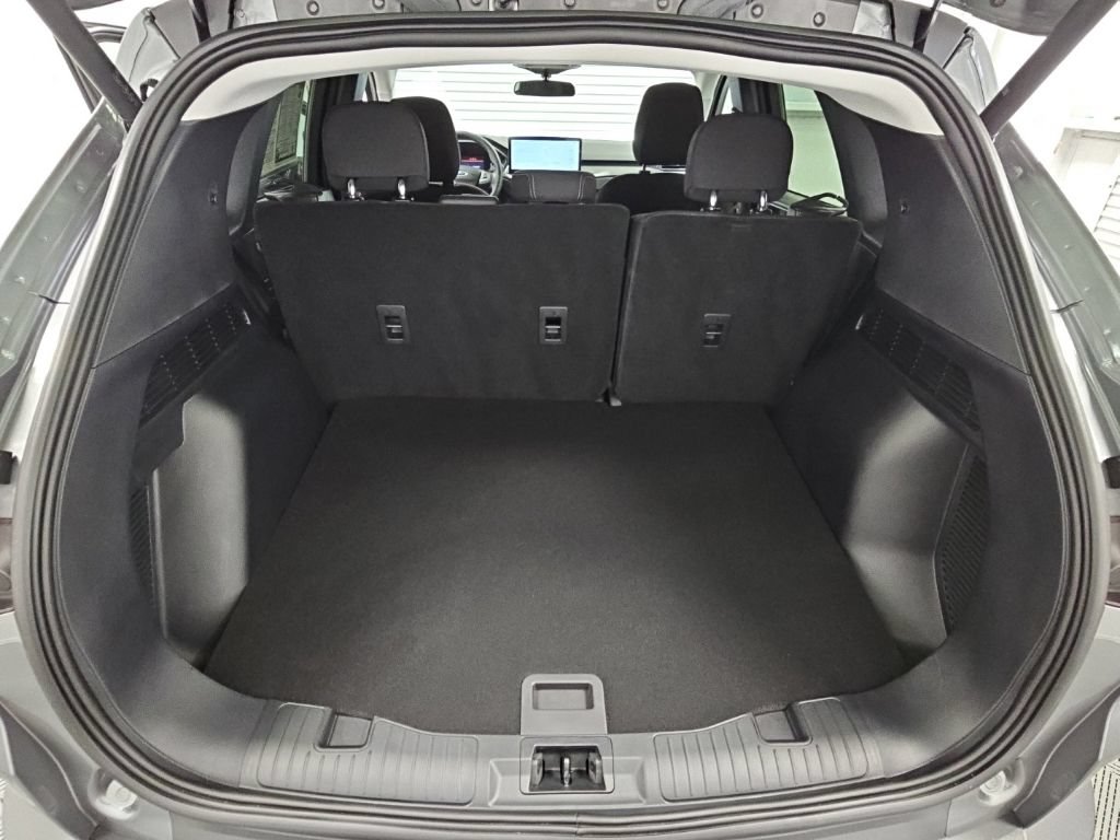 Used 2025 Ford Escape Active w/ Tech Pack #1 FWD image 31
