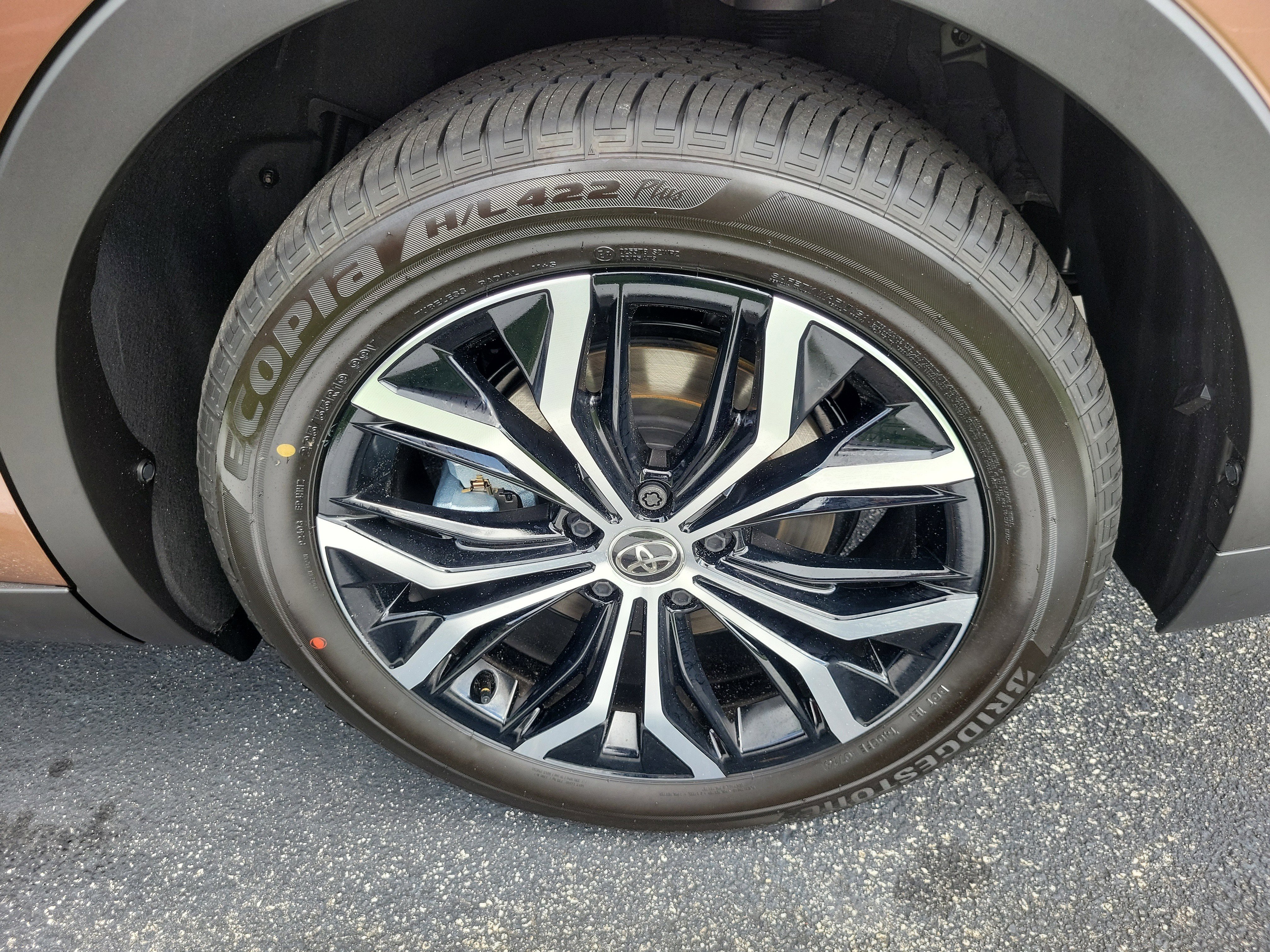 New 2026 Toyota Crown XLE AWD/4WD image 14