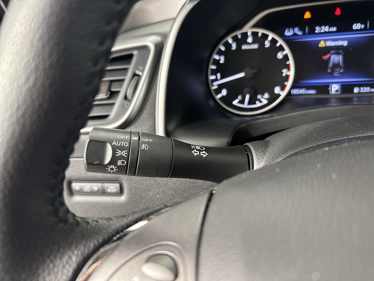 Used 2024 Nissan Murano SV w/ SV Midnight Edition Package AWD/4WD image 11