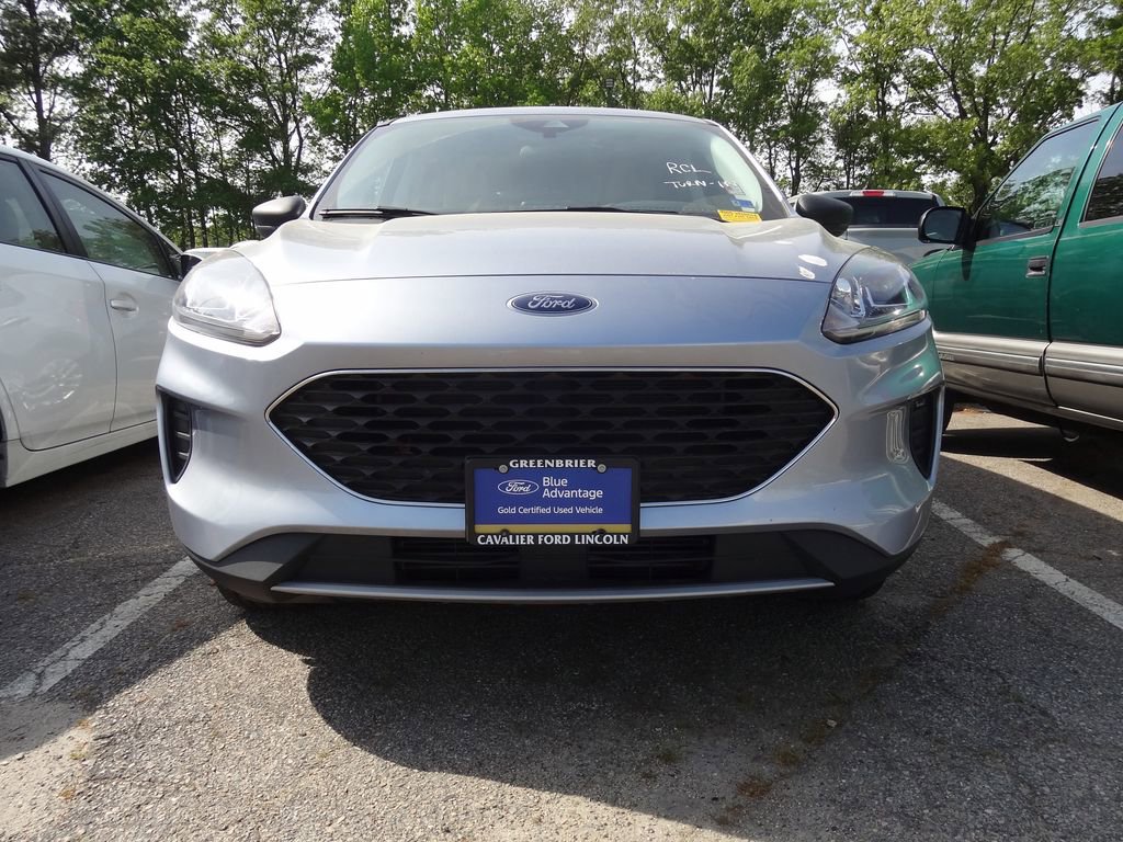 Certified 2022 Ford Escape SE AWD/4WD image 2