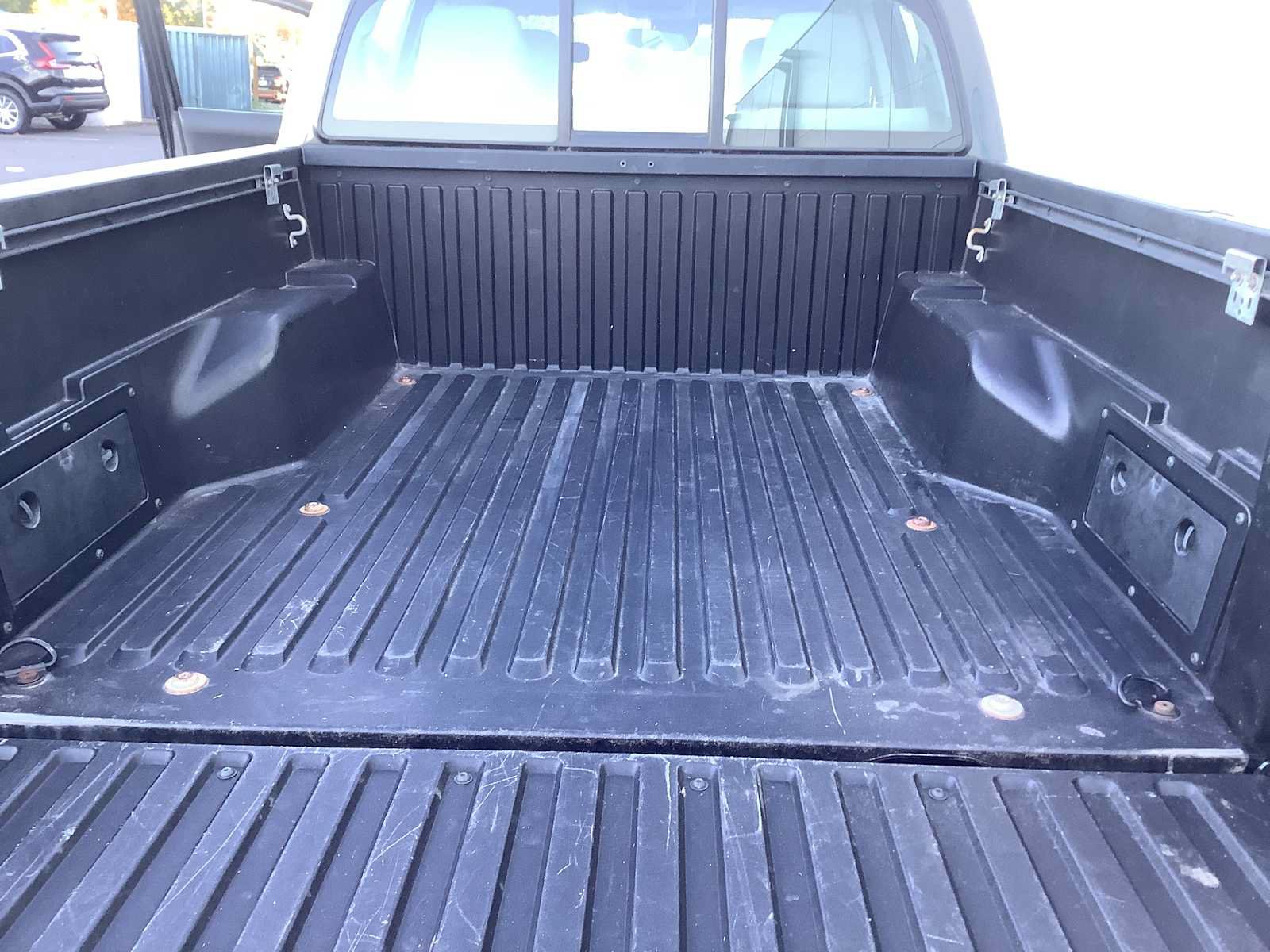 Used 2018 Toyota Tacoma SR w/ SR Convenience Package AWD/4WD image 19