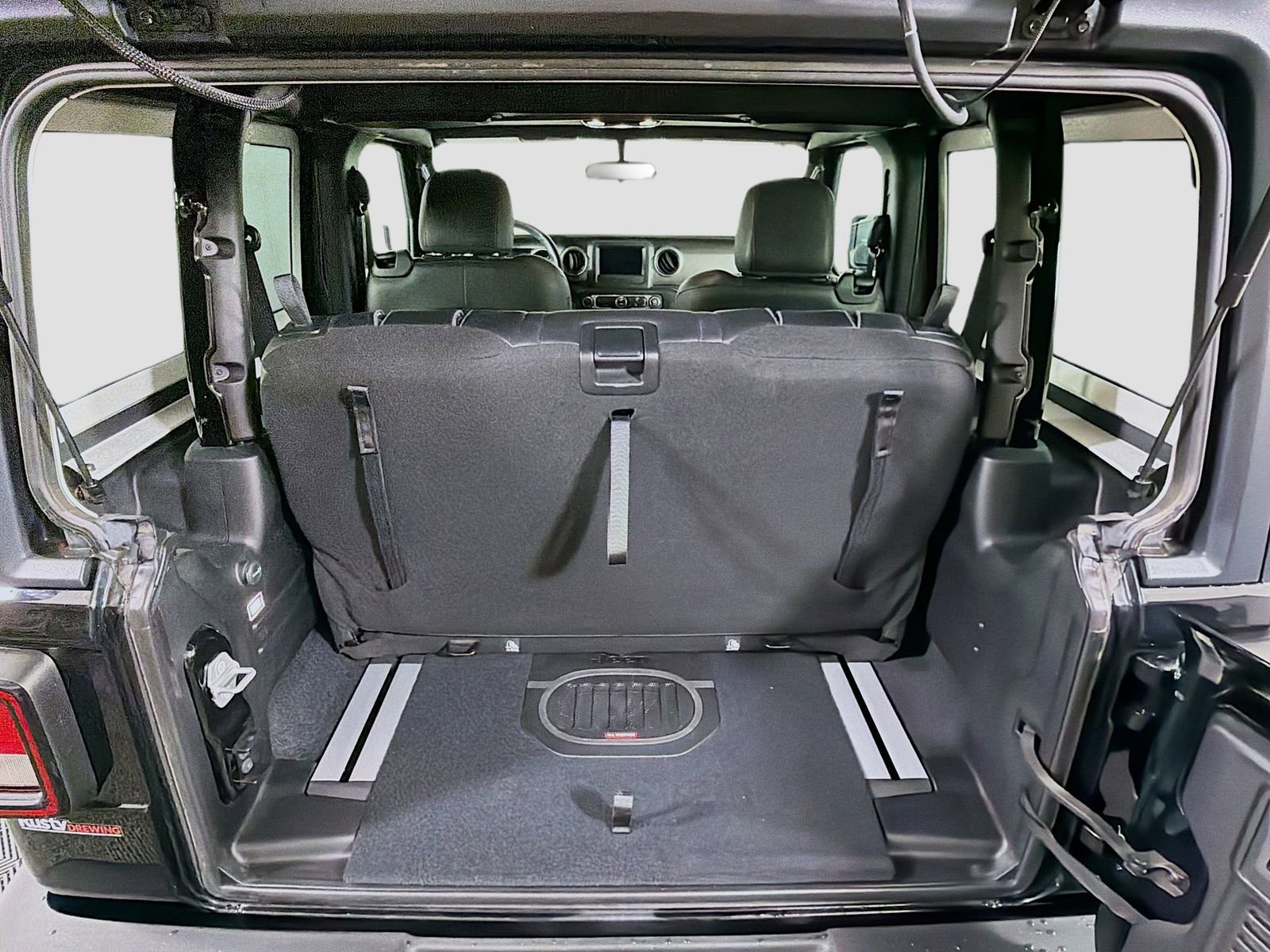 Used 2021 Jeep Wrangler Sport image 26