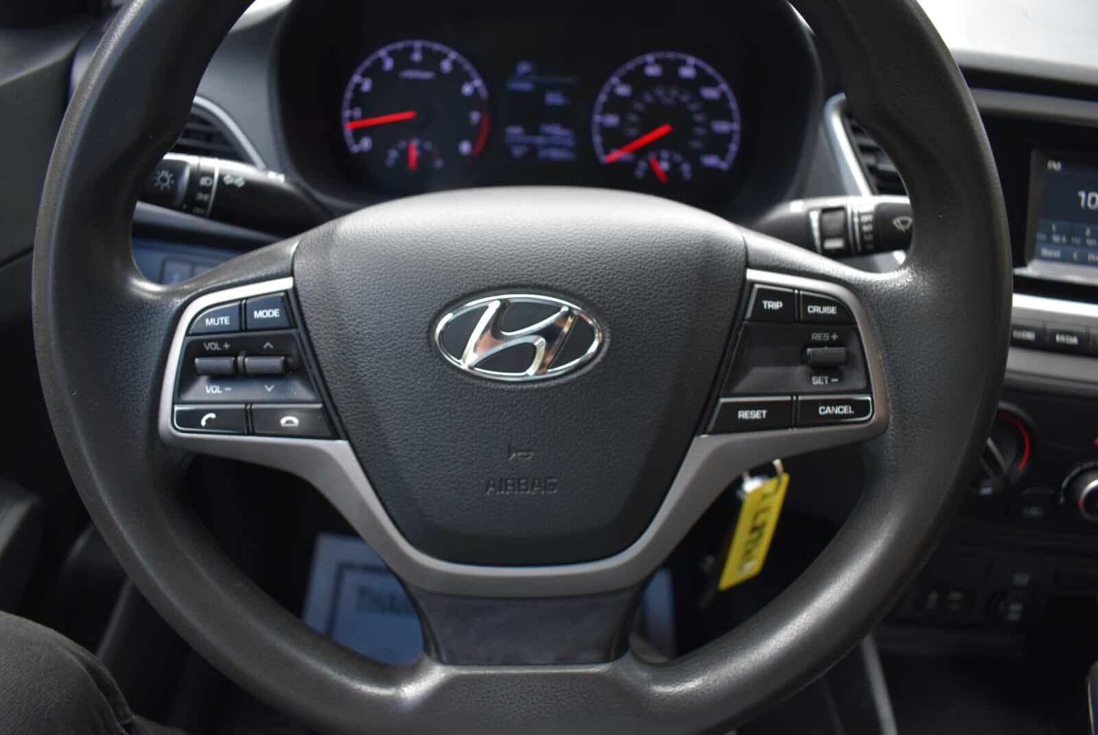 Used 2020 Hyundai Accent SE FWD image 19