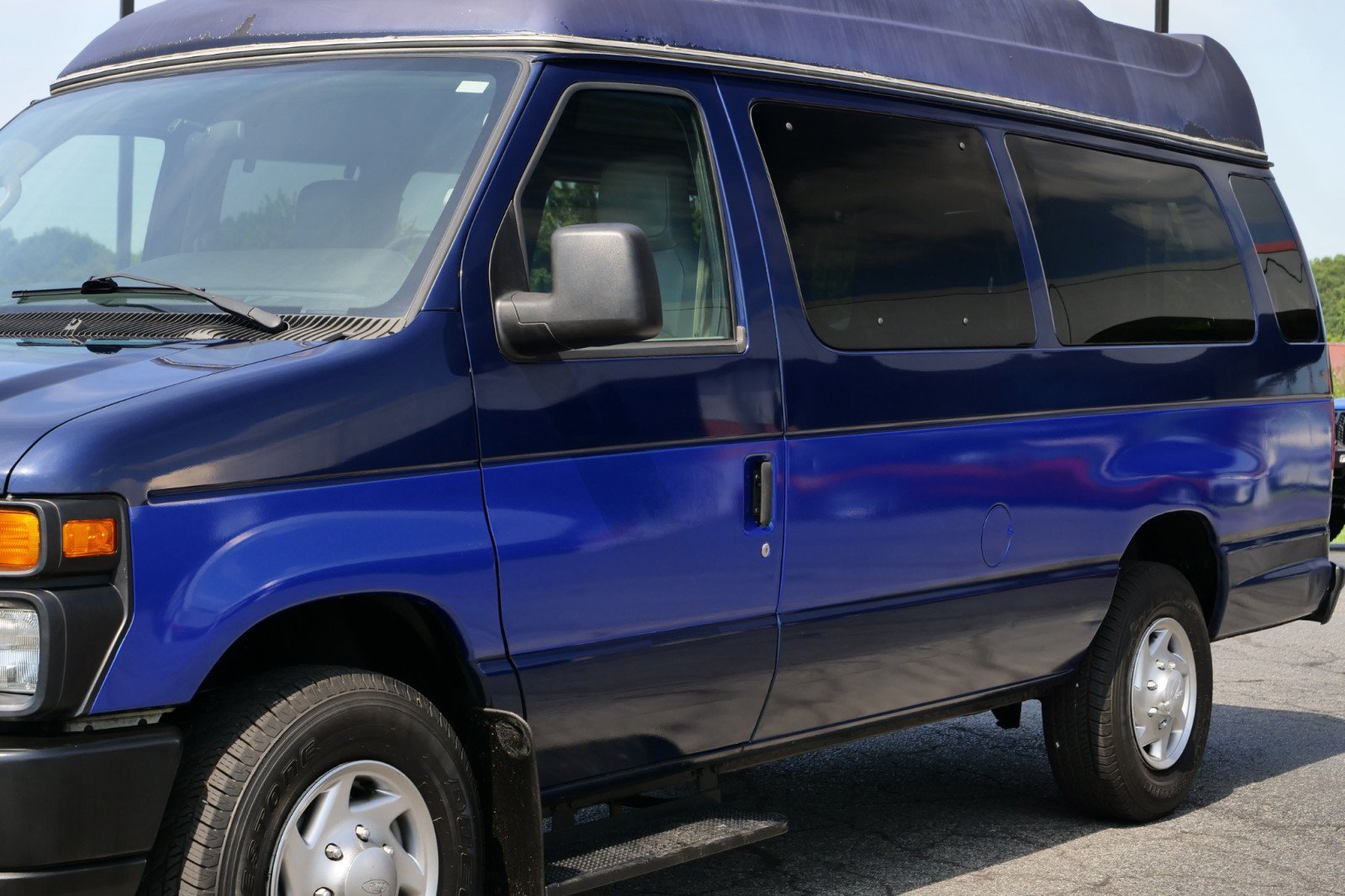 Used 2010 Ford E-250 and Econoline 250 Extended RWD image 13