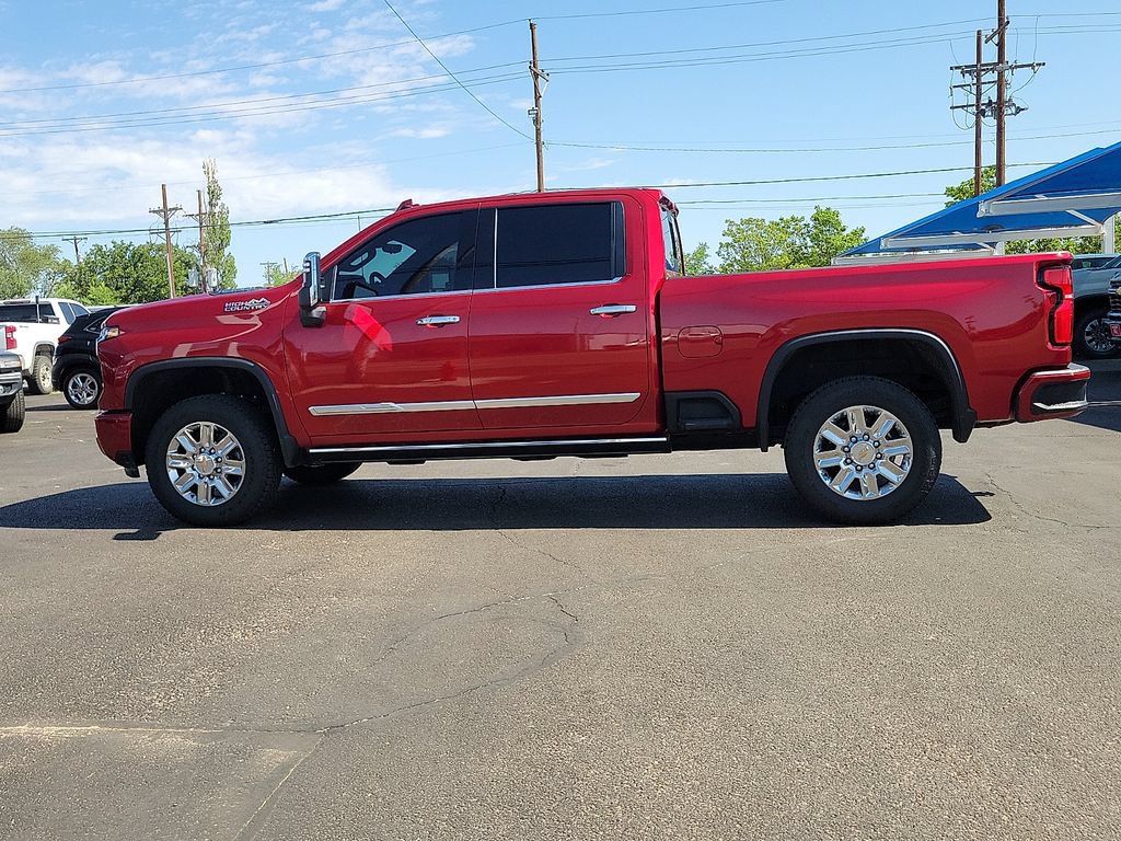 Used 2026 Chevrolet Silverado 2500 High Country w/ Technology Package AWD/4WD image 2