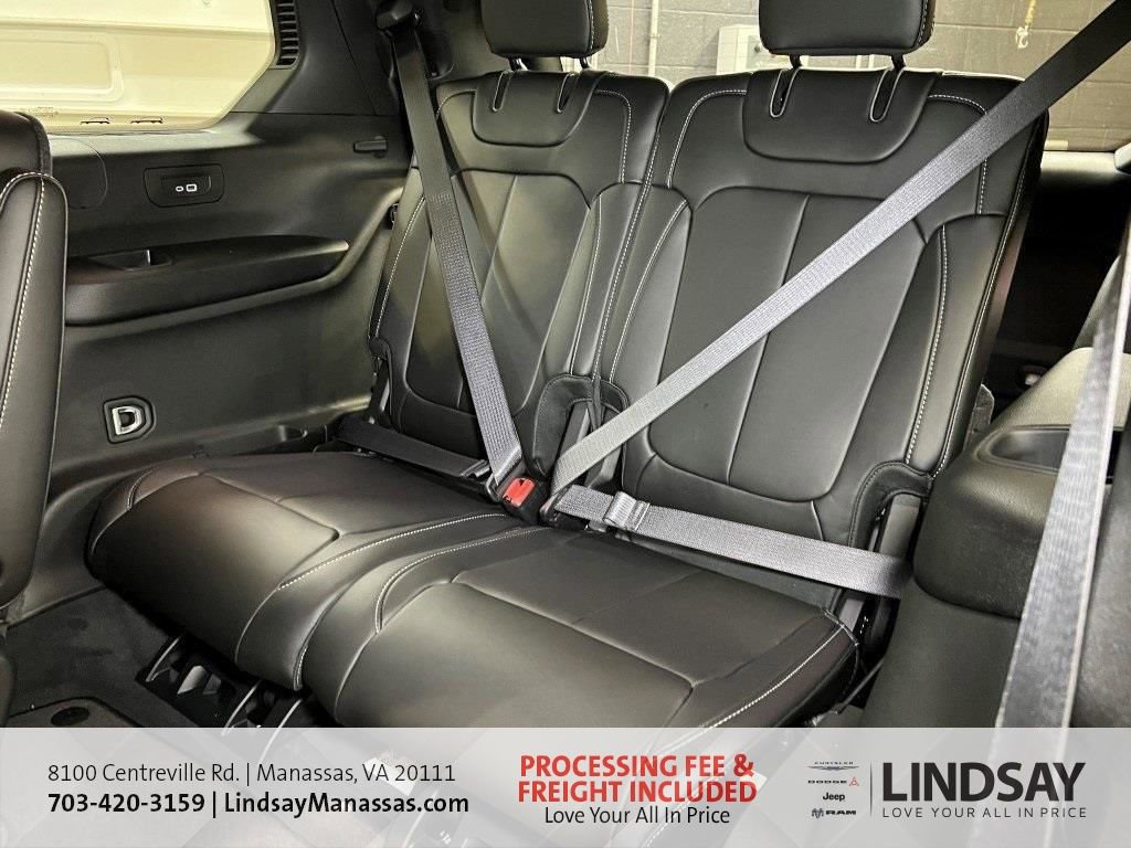 New 2025 Jeep Grand Cherokee L Limited w/ Trailer Tow Package image 23