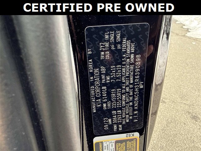 Certified 2024 Kia Carnival EX image 29