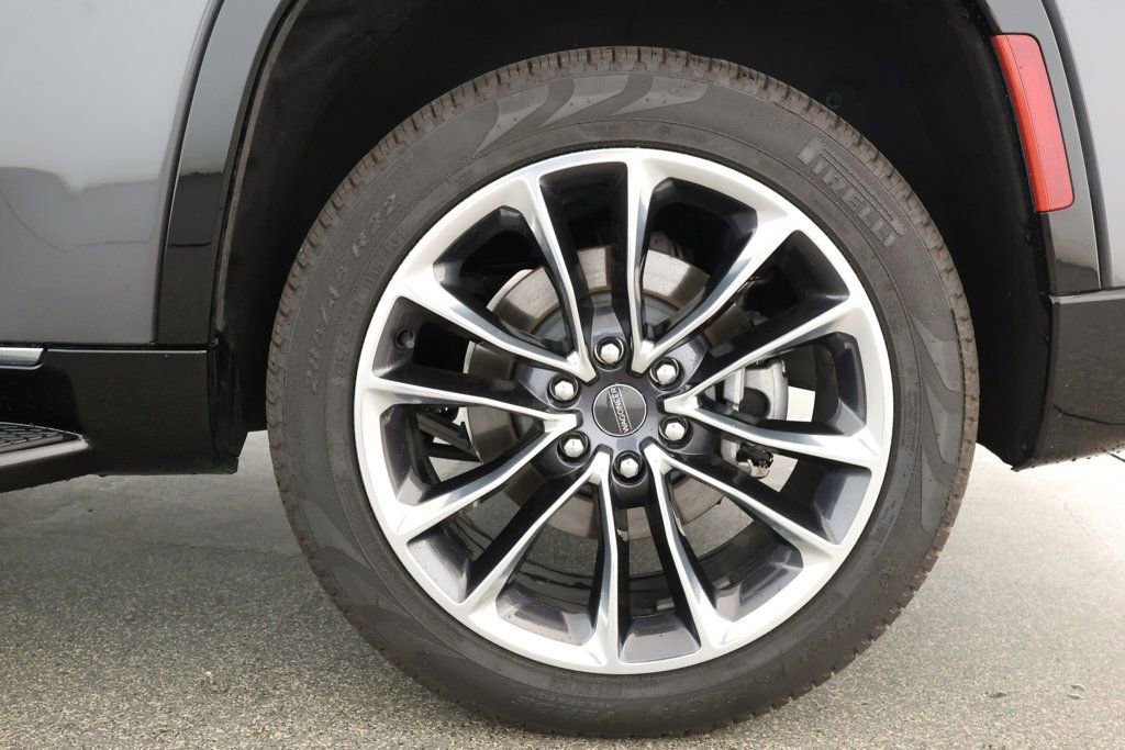 Used 2023 Jeep Wagoneer Series II w/ Premium Group I image 7