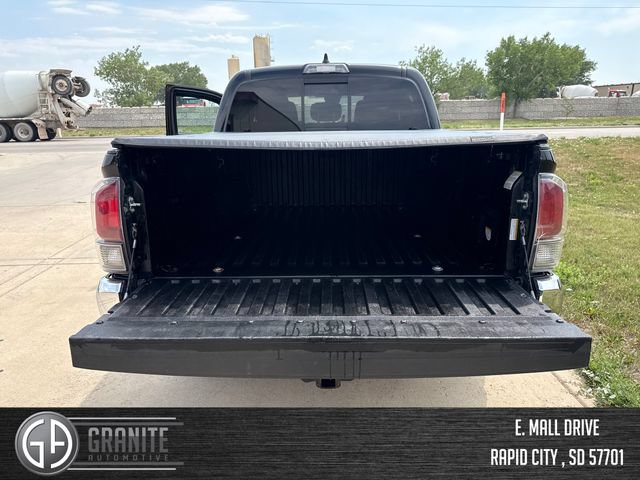 Used 2021 Toyota Tacoma TRD Off-Road AWD/4WD image 21