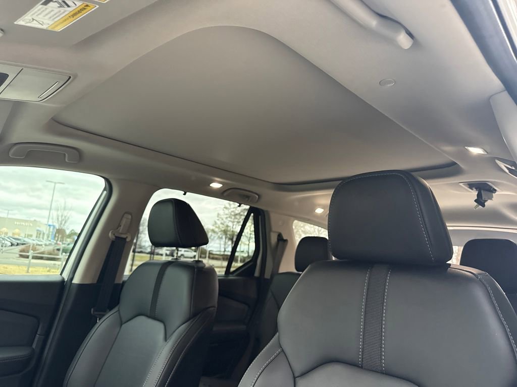 Certified 2025 Honda Pilot Touring image 17