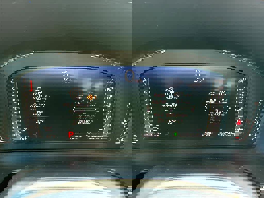 Used 2025 Honda Pilot Elite image 12