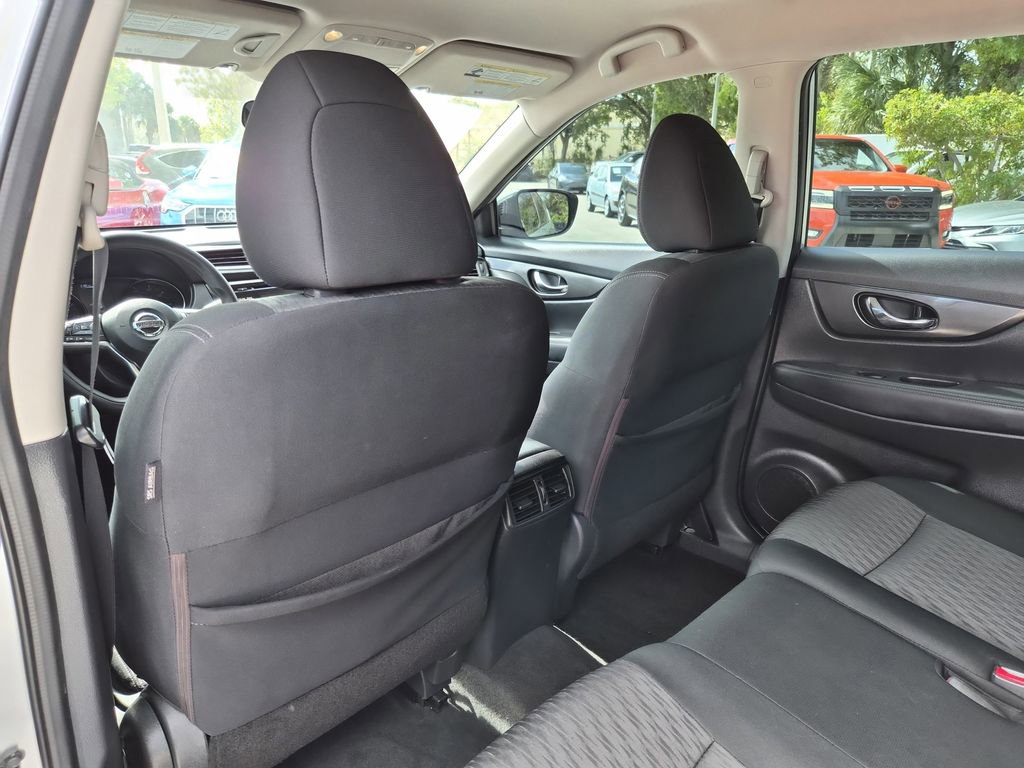 Used 2017 Nissan Rogue S image 15