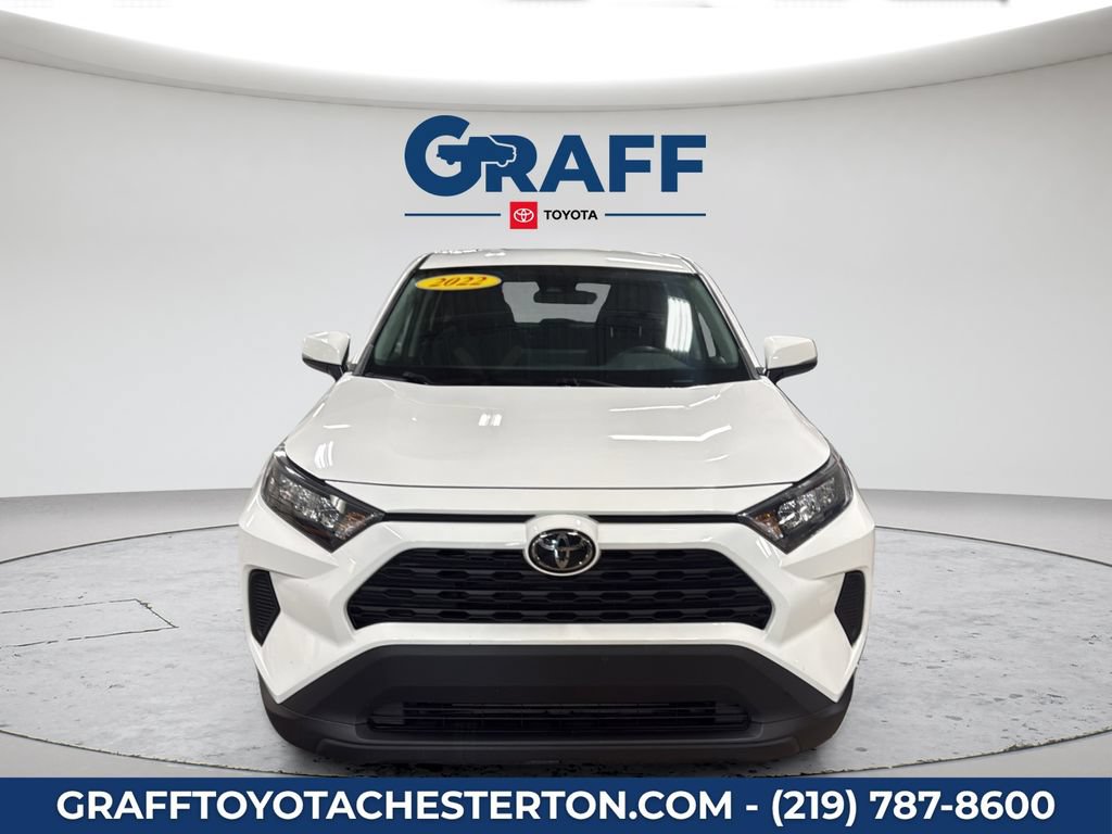Used 2022 Toyota RAV4 LE AWD/4WD image 3