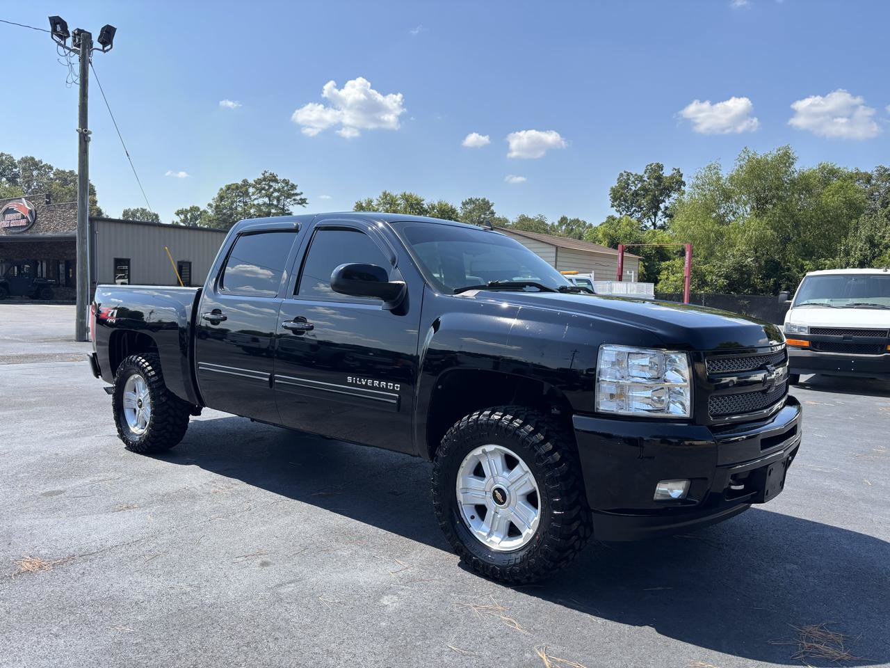 Used 2010 Chevrolet Silverado 1500 LT w/ Power Pack Plus AWD/4WD image 2