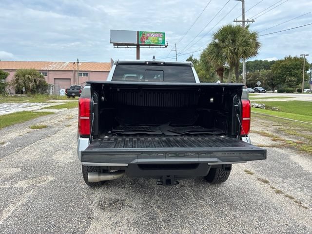 Used 2025 Toyota Tacoma TRD Off-Road w/ TRD Off Road Upgrade Package AWD/4WD image 18