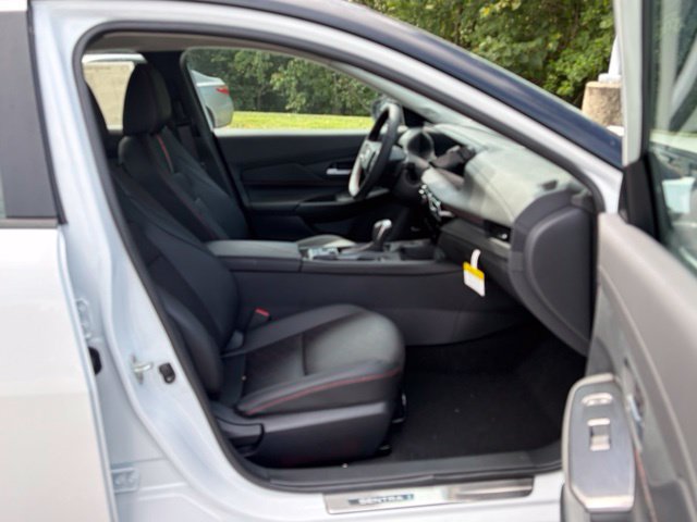 New 2027 Nissan Sentra SR w/ SR Premium Package FWD image 28
