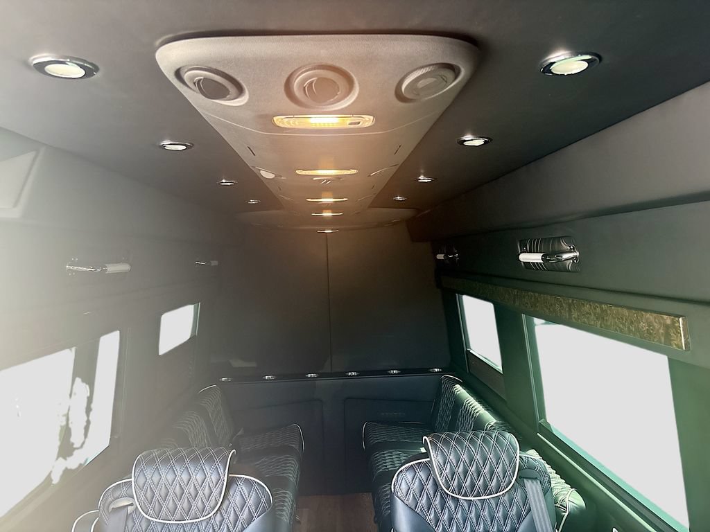 Used 2022 Mercedes-Benz Sprinter 2500 image 16