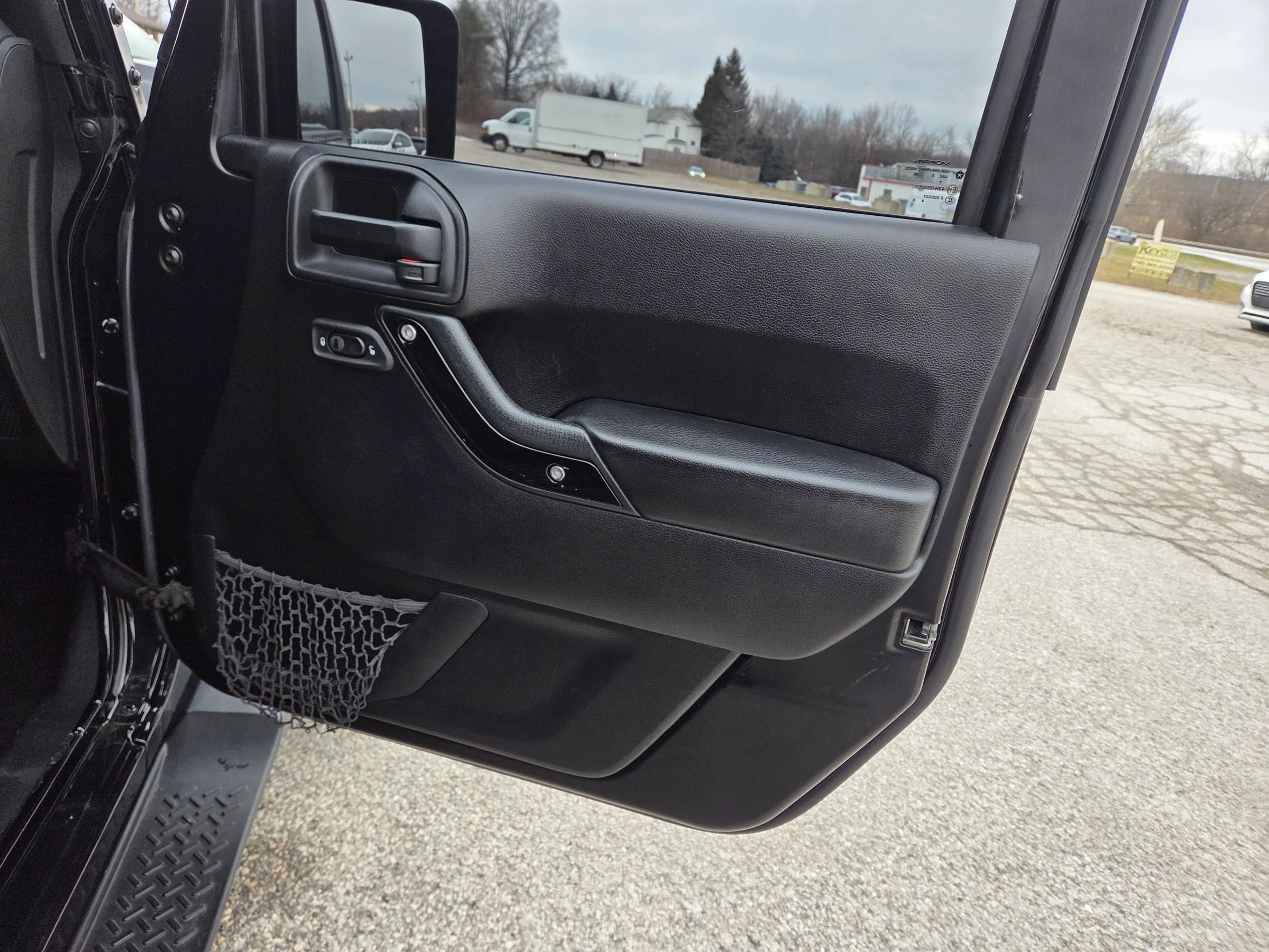 Used 2016 Jeep Wrangler Sahara image 22
