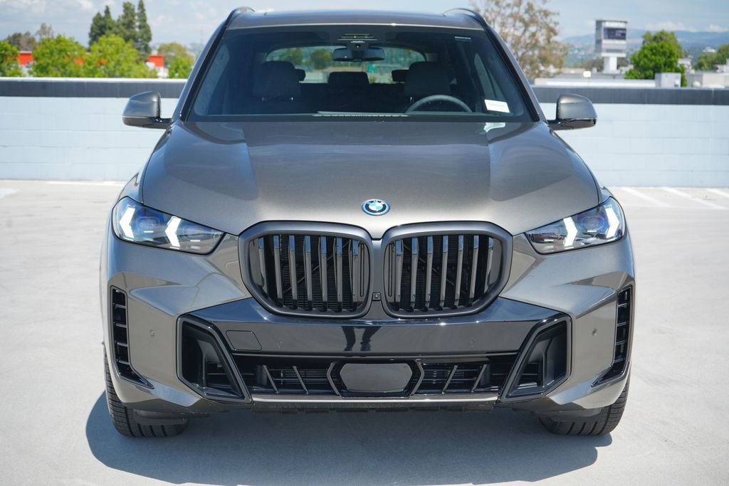 New 2026 BMW X5 xDrive50e w/ M Sport Package image 2